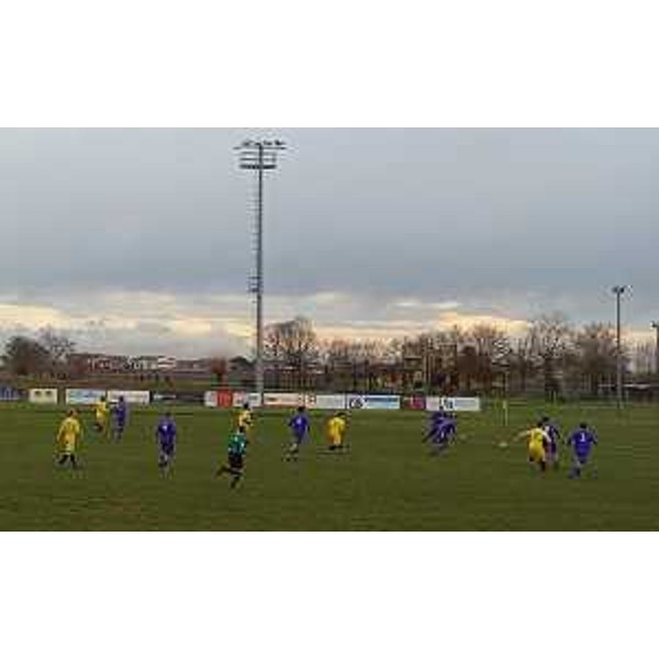 Un momento della partita tra Bertiolo e Palazzolo, valida per il campionato di Seconda categoria - Un momento della partita tra Bertiolo e Palazzolo, valida per il campionato di Seconda categoria