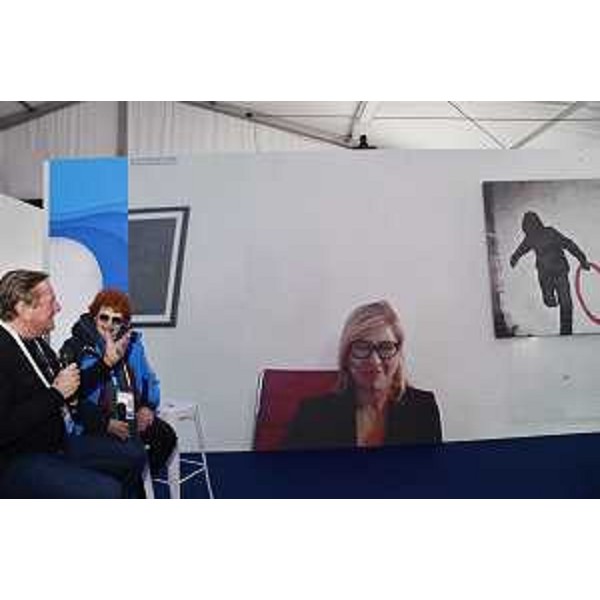 Un momento dell'incontro a "Casa Italia" - Un momento dell'incontro a "Casa Italia"