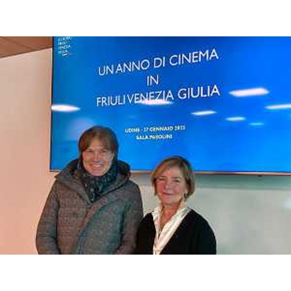 L'assessore Bini con la coordinatrice di Fvg Film commission Chiara Valenti Omero - L'assessore Bini con la coordinatrice di Fvg Film commission Chiara Valenti Omero 