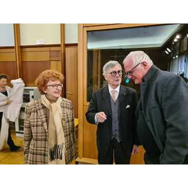 L'assessore regionale Tiziana Gibelli, alla sua sinistra il presidente del Gect Paolo Petiziol - L'assessore regionale Tiziana Gibelli, alla sua sinistra il presidente del Gect Paolo Petiziol