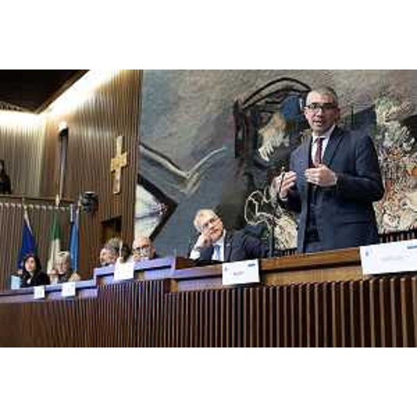 L'assessore Fvg alle Autonomie locali, Pierpaolo Roberti, durante le celebrazioni dei 60 anni Fvg - L'assessore Fvg alle Autonomie locali, Pierpaolo Roberti, durante le celebrazioni dei 60 anni Fvg