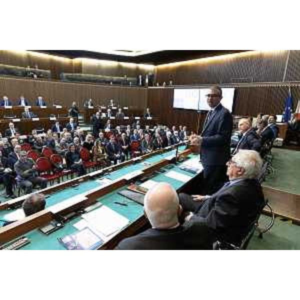 L'assessore Fvg alle Autonomie locali, Pierpaolo Roberti, durante il suo intevento in Aula - L'assessore Fvg alle Autonomie locali, Pierpaolo Roberti, durante il suo intevento in Aula
