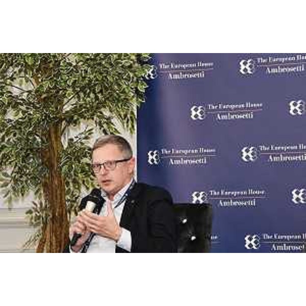 L'intervento dell'assessore alle Risorse agroalimentari, Stefano Zannier, durante il Forum organizzato a Trieste da The European House - Ambrosetti. - L'intervento dell'assessore alle Risorse agroalimentari, Stefano Zannier, durante il Forum organizzato a Trieste da The European House - Ambrosetti.