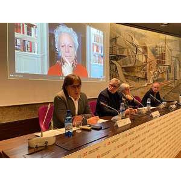 L'assessore regionale alle Attività produttive e Turismo Sergio Emidio Bini durante la conferenza stampa di presentazione della prima edizione di Open dialogues for future. - L'assessore regionale alle Attività produttive e Turismo Sergio Emidio Bini durante la conferenza stampa di presentazione della prima edizione di Open dialogues for future.