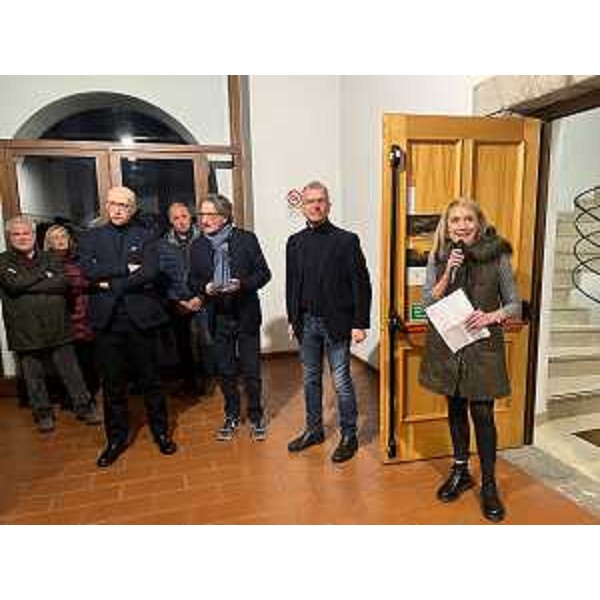 Artista, storiico dell'arte e autorità intervenute a Tolmezzo per l'inaugurazuone della mostra - Artista, storiico dell'arte e autorità intervenute a Tolmezzo per l'inaugurazuone della mostra