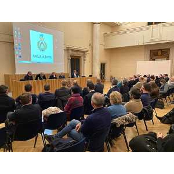 La sala Aiace di Udine dove si è tenuto l'incontro sulla filiera agroalimentare - La sala Aiace di Udine dove si è tenuto l'incontro sulla filiera agroalimentare
