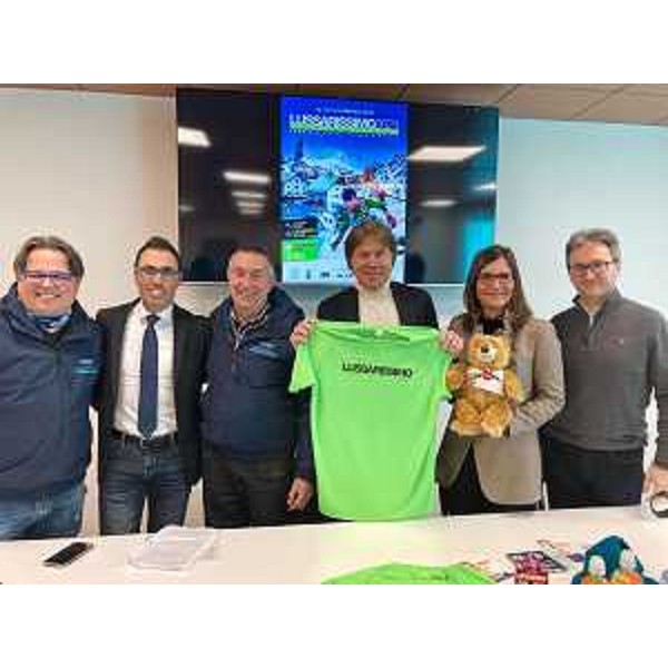 L'assessore regionale alle Attività produttive e Turismo, Sergio Emidio Bini oggi alla presentazione della 15ma edizione di Lussarissimo. - L'assessore regionale alle Attività produttive e Turismo, Sergio Emidio Bini oggi alla presentazione della 15ma edizione di Lussarissimo.