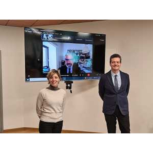 L'assessore Zilli (a sinistra) a Udine per presentare la firma del protocollo d'intesa con Anci e Ifel per supportare i Comuni nell'attuazione del Pnrr - L'assessore Zilli (a sinistra) a Udine per presentare la firma del protocollo d'intesa con Anci e Ifel per supportare i Comuni nell'attuazione del Pnrr