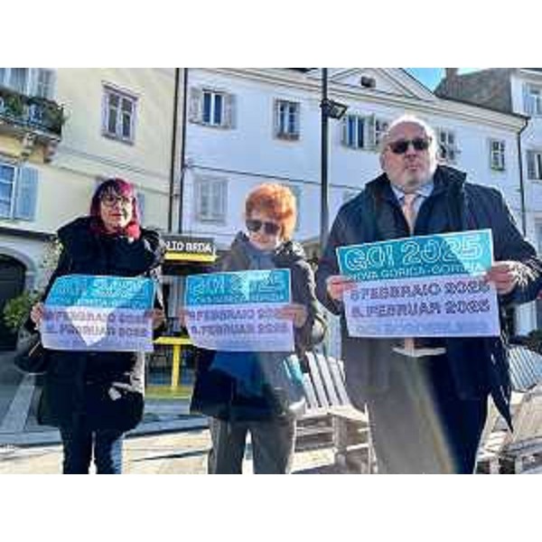 L'assessore regionale alla Cultura Tiziana Gibelli con il sindaco di Gorizia Rodolfo Ziberna e la direttrice del Gect Go Romina Kocina. - L'assessore regionale alla Cultura Tiziana Gibelli con il sindaco di Gorizia Rodolfo Ziberna e la direttrice del Gect Go Romina Kocina. 