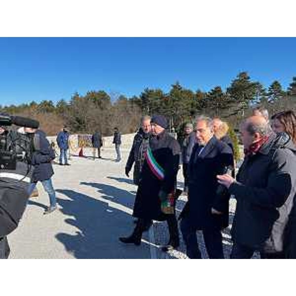 L'arrivo del presidente del Senato Ignazio La Russa al Monumento nazionale della foiba di Basovizza - L'arrivo del presidente del Senato Ignazio La Russa al Monumento nazionale della foiba di Basovizza