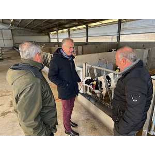 Il presidente del Cr Fvg, Piero Mauro Zanin, insieme a Valter e Gianfranco Bernardis - Il presidente del Cr Fvg, Piero Mauro Zanin, insieme a Valter e Gianfranco Bernardis