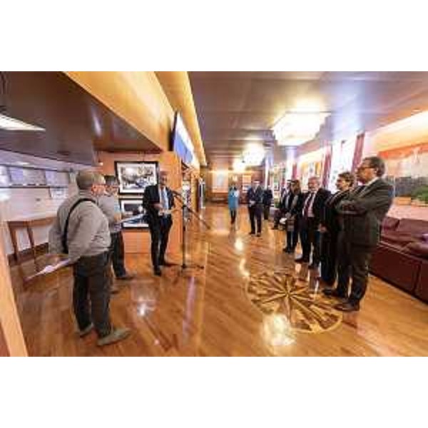 L'inaugurazione della mostra dedicata a Otto D'Angelo nei passi perduti del Consiglio regionale - L'inaugurazione della mostra dedicata a Otto D'Angelo nei passi perduti del Consiglio regionale