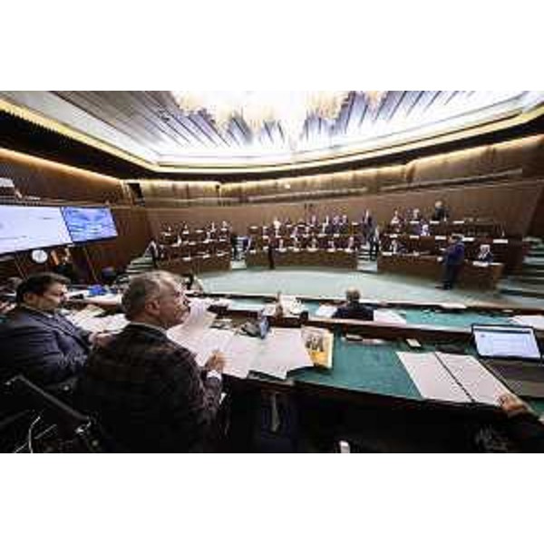 Il presidente del Cr Fvg, Piero Mauro Zanin, dirige i lavori d'Aula - Il presidente del Cr Fvg, Piero Mauro Zanin, dirige i lavori d'Aula