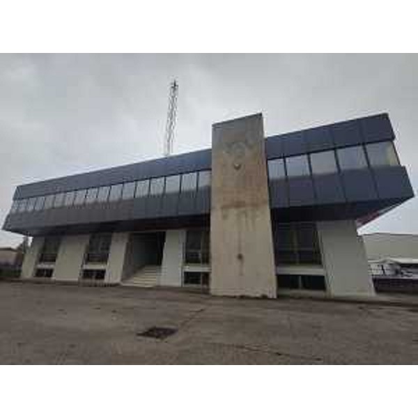 L'immobile che ospiterà il centro riferimento regionale soccorso alpino - L'immobile che ospiterà il centro riferimento regionale soccorso alpino