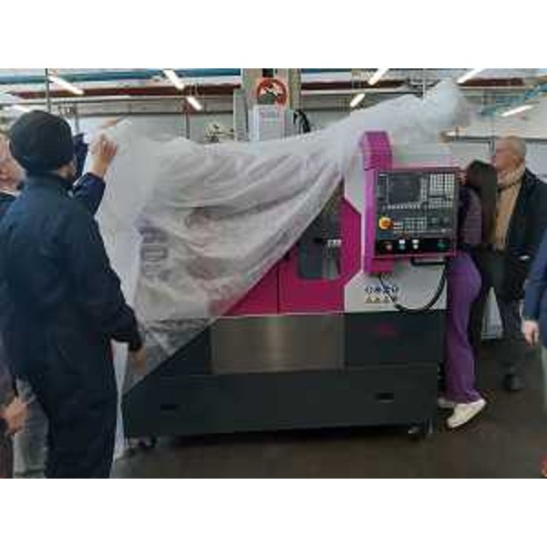 La presentazione del nuovo macchinario acquistato dallIsis Paolo Sarpi di San Vito al Tagliamento grazie al contributo di un gruppo di aziende del territorio e del Cluster della meccanica (Comet). - La presentazione del nuovo macchinario acquistato dallIsis Paolo Sarpi di San Vito al Tagliamento grazie al contributo di un gruppo di aziende del territorio e del Cluster della meccanica (Comet).