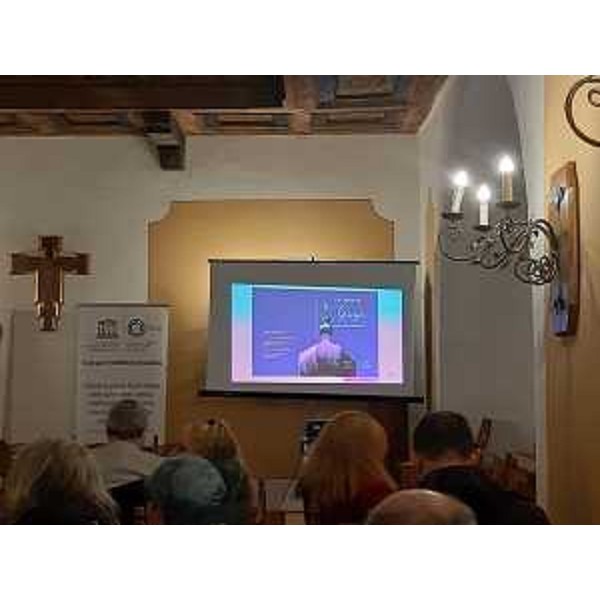 La sala "del Settecento" di Gorizia, attigua alla chiesa di Sant'Ignazio confessore - La sala "del Settecento" di Gorizia, attigua alla chiesa di Sant'Ignazio confessore