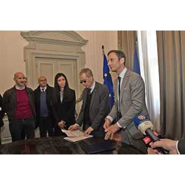 Il governatore Massimiliano Fedriga della Sala Jucci del Palazzo della Regione a Trieste - Il governatore Massimiliano Fedriga della Sala Jucci del Palazzo della Regione a Trieste