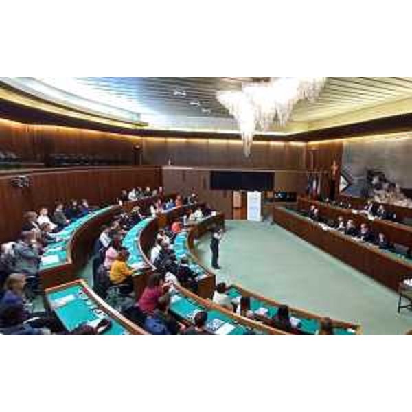 L'aula del Consiglio regionale piena di studenti per le premiazioni del concorso Aiccre - L'aula del Consiglio regionale piena di studenti per le premiazioni del concorso Aiccre