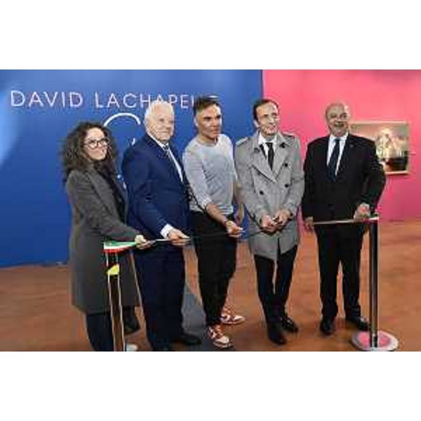 Il momento del taglio del nastro della mostra "David LaChapelle-Fulmini" - Il momento del taglio del nastro della mostra "David LaChapelle-Fulmini"
