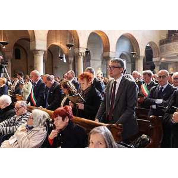 L'assessore regionale Pierpaolo Roberti alla cerimonia di insediamento del nuovo vescovo di Trieste mons. Enrico Trevisi - L'assessore regionale Pierpaolo Roberti alla cerimonia di insediamento del nuovo vescovo di Trieste mons. Enrico Trevisi