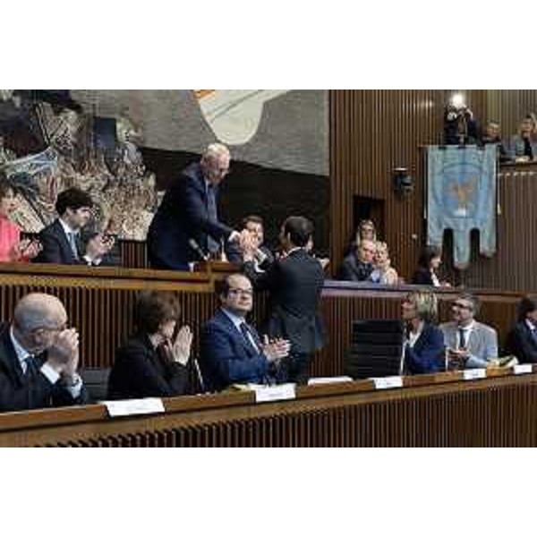 Le congratulazioni del governatore Massimiliano Fedriga al nuovo presidente del Consiglio regionale, Mauro Bordin - Le congratulazioni del governatore Massimiliano Fedriga al nuovo presidente del Consiglio regionale, Mauro Bordin