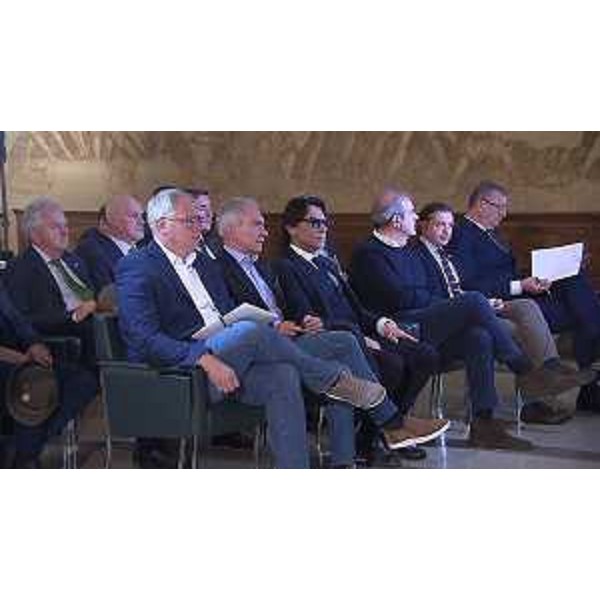 Il presidente del Cr Fvg, Mauro Bordin, e il consigliere regionale Roberto Novelli (FI) - Il presidente del Cr Fvg, Mauro Bordin, e il consigliere regionale Roberto Novelli (FI)