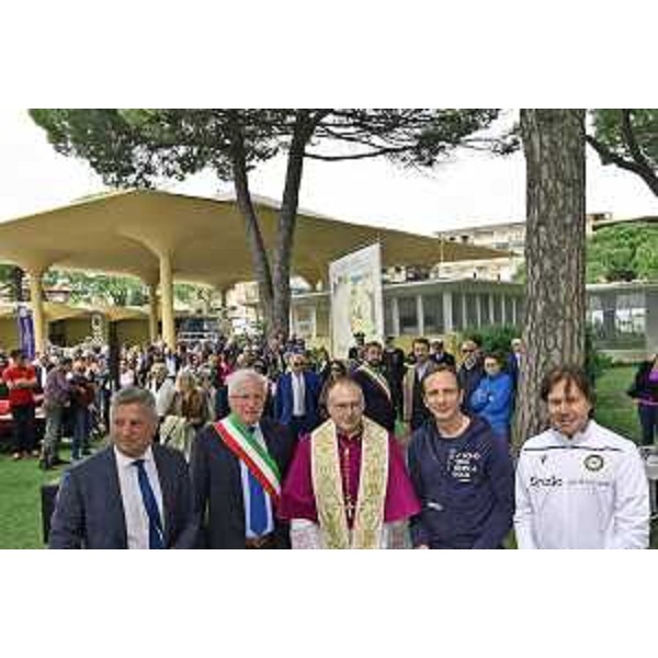 Il governatore del Friuli Venezia Giulia Fedriga con l'assessore al Turismo Bini all'inaugurazione della stagione balneare 2023 a Grado - Il governatore del Friuli Venezia Giulia Fedriga con l'assessore al Turismo Bini all'inaugurazione della stagione balneare 2023 a Grado