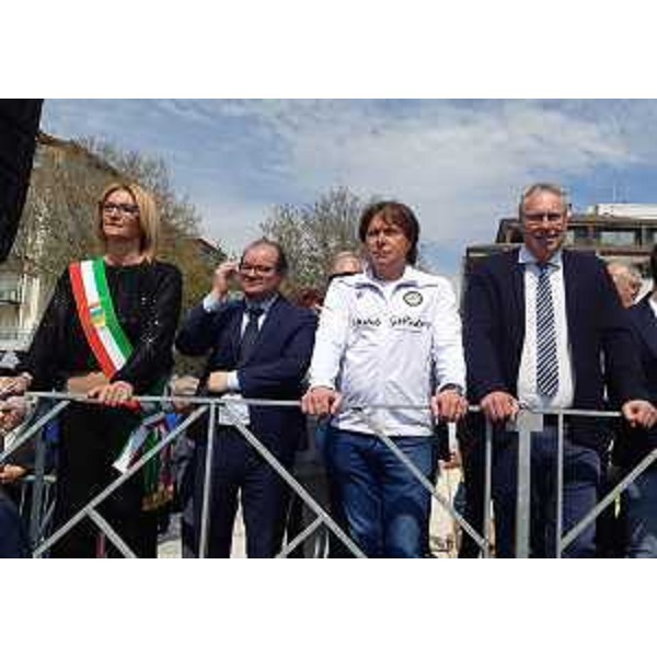 La sindaca di Lignano Sabbiadoro, Laura Giorgi, gli assessori regionali Mario Anzil e Sergio Emidio Bini, il presidente del Consiglio regionale, Mauro Bordin - La sindaca di Lignano Sabbiadoro, Laura Giorgi, gli assessori regionali Mario Anzil e Sergio Emidio Bini, il presidente del Consiglio regionale, Mauro Bordin