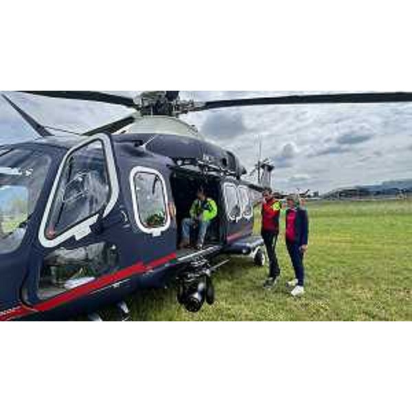 L'assessore regionale Barbara Zilli all'esercitazione svoltasi nell'area dell'aviosuperficie a Rivoli di Osoppo - L'assessore regionale Barbara Zilli all'esercitazione svoltasi nell'area dell'aviosuperficie a Rivoli di Osoppo