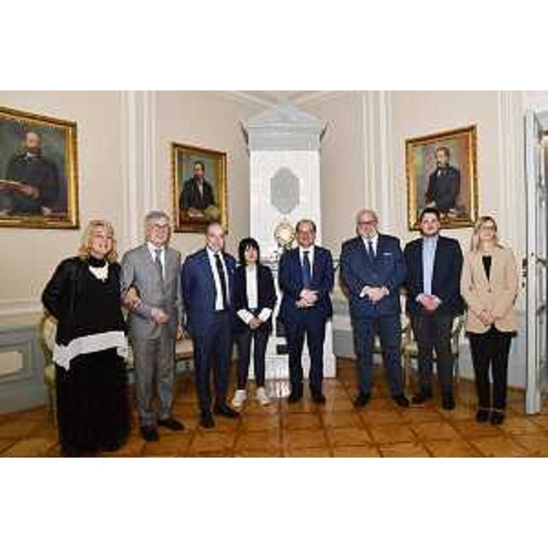 Foto di gruppo dei partecipanti alla riunione odierna nel Municipio di Gorizia - Foto di gruppo dei partecipanti alla riunione odierna nel Municipio di Gorizia