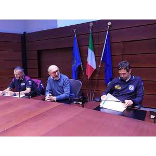 L'assessore Riccardi nel corso della riunione - L'assessore Riccardi nel corso della riunione