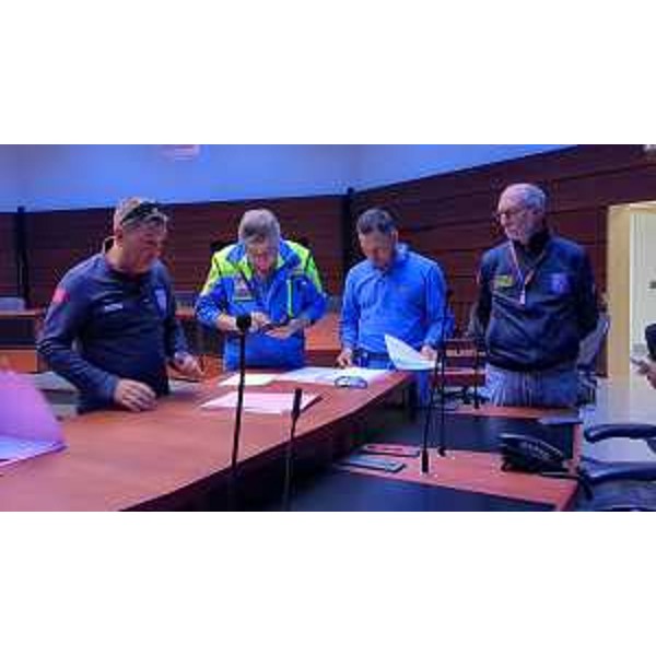 L'assessore Riccardi durante il briefing con i volontari e con i funzionari della Protezione civile regionale nell Sala ottagonale della sede di Palmanova - L'assessore Riccardi durante il briefing con i volontari e con i funzionari della Protezione civile regionale nell Sala ottagonale della sede di Palmanova
