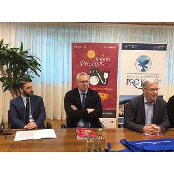 Da sinistra: il vicesindaco di Codroipo, Giacomo Trevisan, il presindete del Cr, Mauro Bordin, il presidente del comitato regionale Unpli Fvg, Valter Pezzarini - Da sinistra: il vicesindaco di Codroipo, Giacomo Trevisan, il presindete del Cr, Mauro Bordin, il presidente del comitato regionale Unpli Fvg, Valter Pezzarini