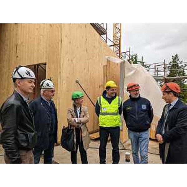 L'assessore Riccardi nel corso del sopralluogo - L'assessore Riccardi nel corso del sopralluogo