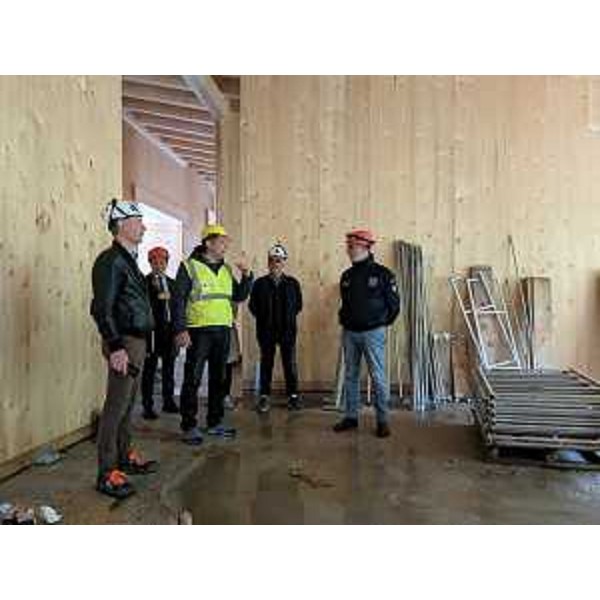 L'assessore Riccardi nel corso del sopralluogo - L'assessore Riccardi nel corso del sopralluogo