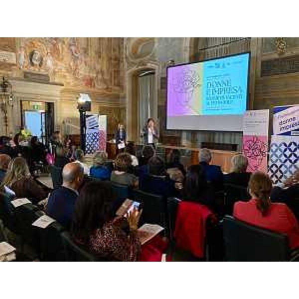 L'assessore Bini a Udine per l'incontro "Donne e impresa: storie di talenti al femminile" - L'assessore Bini a Udine per l'incontro "Donne e impresa: storie di talenti al femminile"