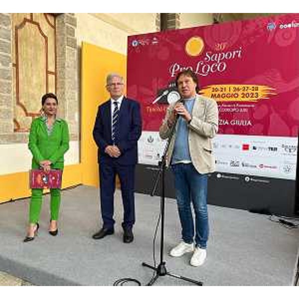 L'assessore regionale Sergio Emidio Bini (a destra nella foto) a "Sapori Pro Loco" - L'assessore regionale Sergio Emidio Bini (a destra nella foto) a "Sapori Pro Loco"