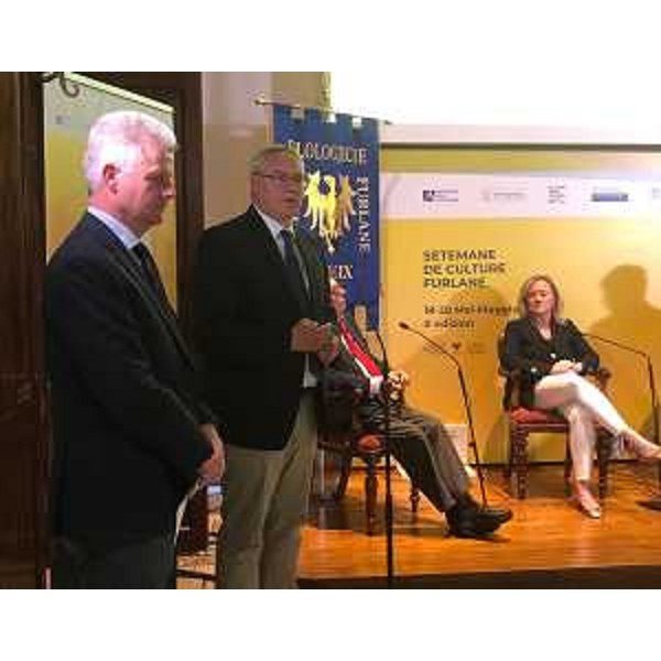 Il presidente della Società filologica friulana, Federico Vicario, e il presidente del Consiglio regionale Fvg, Mauro Bordin - Il presidente della Società filologica friulana, Federico Vicario, e il presidente del Consiglio regionale Fvg, Mauro Bordin