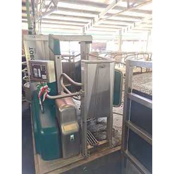 Il nuovo robot di mungitura acquistato dall'Isis Paolino d'Aquileia di Cividale - Il nuovo robot di mungitura acquistato dall'Isis Paolino d'Aquileia di Cividale