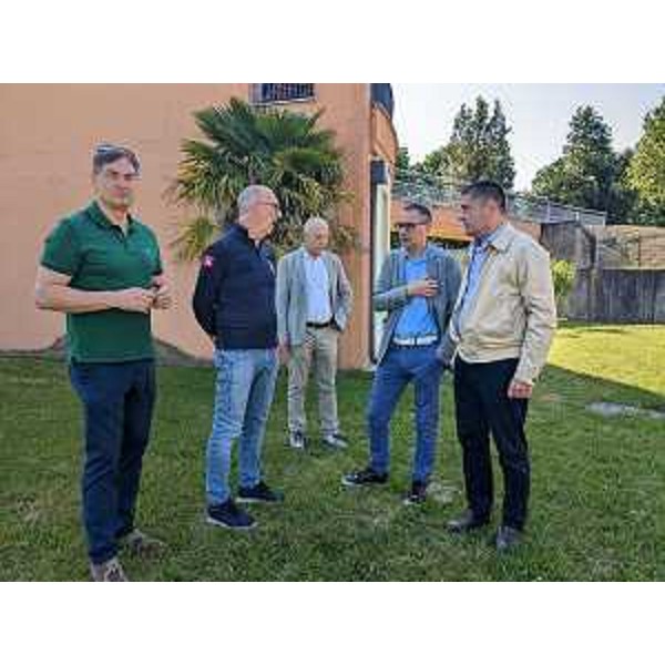 L'assessore regionale con delega alla Salute del Friuli Venezia Giulia Riccardo Riccardi (il secondo da sinistra) ad Azzano Decimo per fare il punto sullo stato di avanzamento della progettazione per il potenziamento del Distretto del Sile. - L'assessore regionale con delega alla Salute del Friuli Venezia Giulia Riccardo Riccardi (il secondo da sinistra) ad Azzano Decimo per fare il punto sullo stato di avanzamento della progettazione per il potenziamento del Distretto del Sile.
