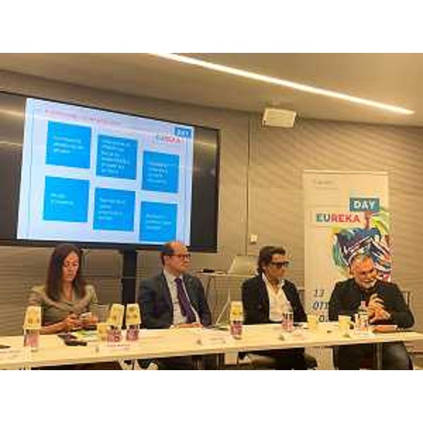 Il vicegovernatore della Regione Mario Anzil (il secondo da sinistra) al secondo appuntamento di Eureka Day - Il vicegovernatore della Regione Mario Anzil (il secondo da sinistra) al secondo appuntamento di Eureka Day