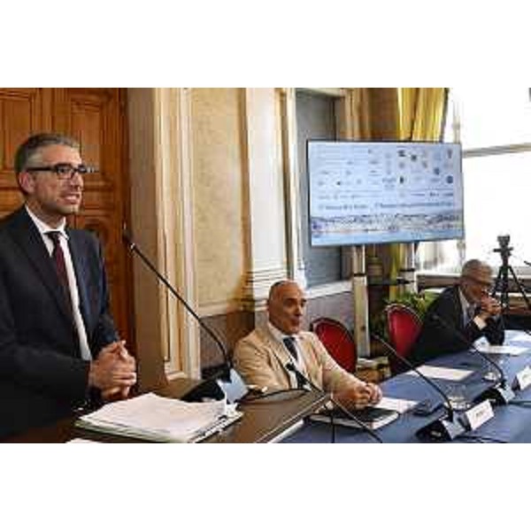 L'assessore alle Autonomie locali Pierpaolo Roberti all'apertura della dodicesima edizione di Mare Nordest - L'assessore alle Autonomie locali Pierpaolo Roberti all'apertura della dodicesima edizione di Mare Nordest