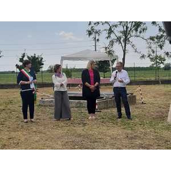 La commissaria di San Vito al Torre Silvia Zossi, l'europarlamentare Elena Lizzi, la presidente del Consorzio di Bonifica della Pianura Friulana Rosanna Clocchiatti e l'assessore regionale Stefano Zannier - La commissaria di San Vito al Torre Silvia Zossi, l'europarlamentare Elena Lizzi, la presidente del Consorzio di Bonifica della Pianura Friulana Rosanna Clocchiatti e l'assessore regionale Stefano Zannier