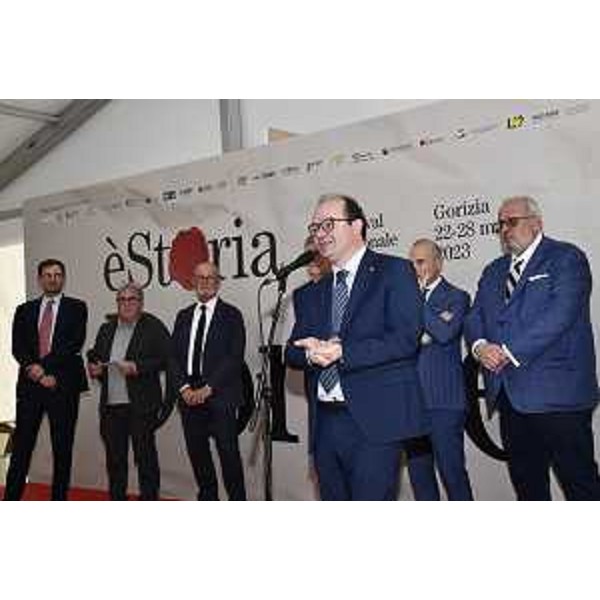 Il vicegovernatore Mario Anzil interviene a Gorizia all'inaugurazione di èStoria - Il vicegovernatore Mario Anzil interviene a Gorizia all'inaugurazione di èStoria