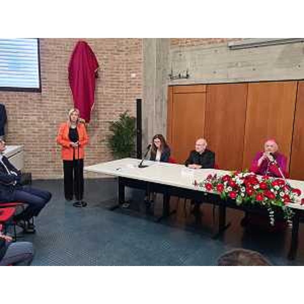 L'intervento dell'assessore Cristina Amirante durante la cerimonia di riapertura al pubblico, dopo i lavori, del Museo diocesano di arte sacra a Pordenone - L'intervento dell'assessore Cristina Amirante durante la cerimonia di riapertura al pubblico, dopo i lavori, del Museo diocesano di arte sacra a Pordenone