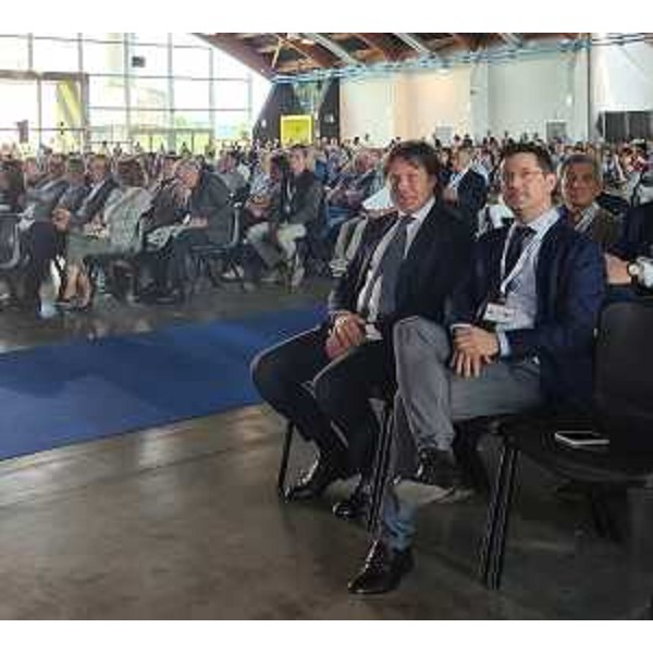 L'assessore regionale alle Attività produttive e turismo Sergio Emidio Bini all'Assemblea di Banca Ter - L'assessore regionale alle Attività produttive e turismo Sergio Emidio Bini all'Assemblea di Banca Ter
