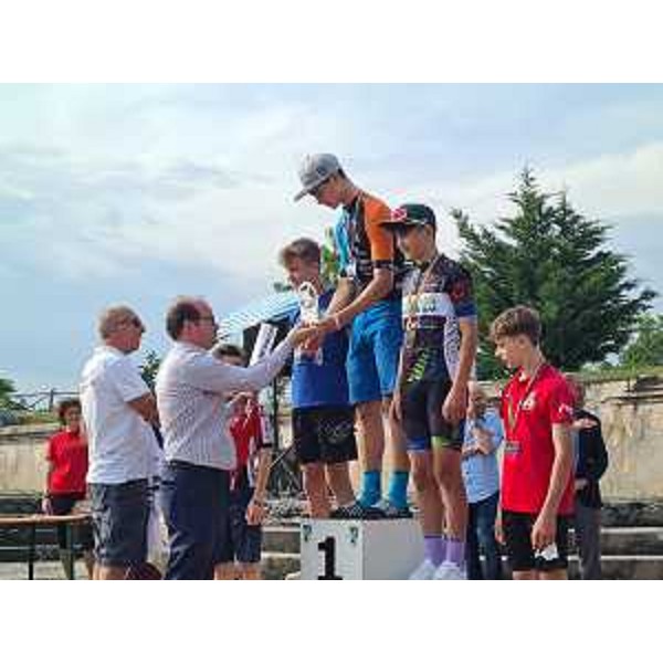 Il vicegovernatore Mario Anzil alle premiazioni delle gare ciclistiche 6° Memorial Venier Asco e 23° Memorial Pressacco Pasqualino - Il vicegovernatore Mario Anzil alle premiazioni delle gare ciclistiche 6° Memorial Venier Asco e 23° Memorial Pressacco Pasqualino
