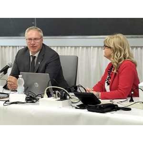 Il presidente del Consiglio regionale, Mauro Bordin, e la presidente di Admo Fvg, Paola Rugo - Il presidente del Consiglio regionale, Mauro Bordin, e la presidente di Admo Fvg, Paola Rugo