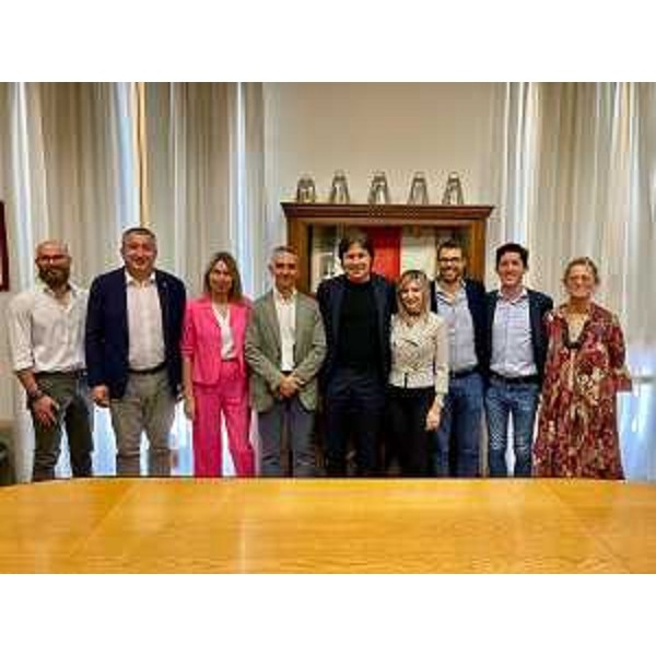 L'assessore regionale Sergio Emidio Bini nell'incontro con la Giunta comunale di Sacile guidata dal sindaco Carlo Spagnol - L'assessore regionale Sergio Emidio Bini nell'incontro con la Giunta comunale di Sacile guidata dal sindaco Carlo Spagnol