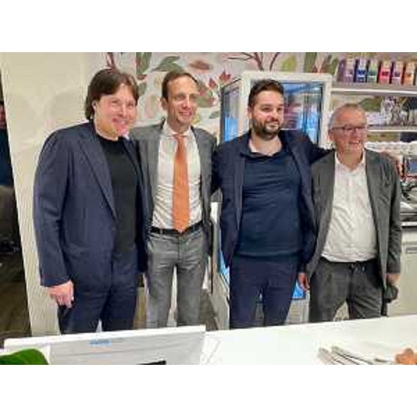 Il governatore Massimiliano Fedriga e l'assessore regionale Sergio Emidio Bini partecipano all'inaugurazione del punto vendita Dusci Gangi di viale Tricesimo a Udine - Il governatore Massimiliano Fedriga e l'assessore regionale Sergio Emidio Bini partecipano all'inaugurazione del punto vendita Dusci Gangi di viale Tricesimo a Udine